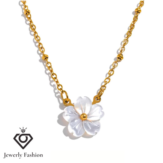 Natural Shel Flower Pendant Necklace